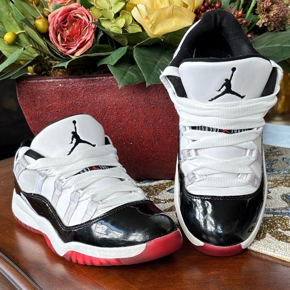 Jordan Air 11 Retro Low Concord Bred Lace Up Youth Sneakers White Black Red